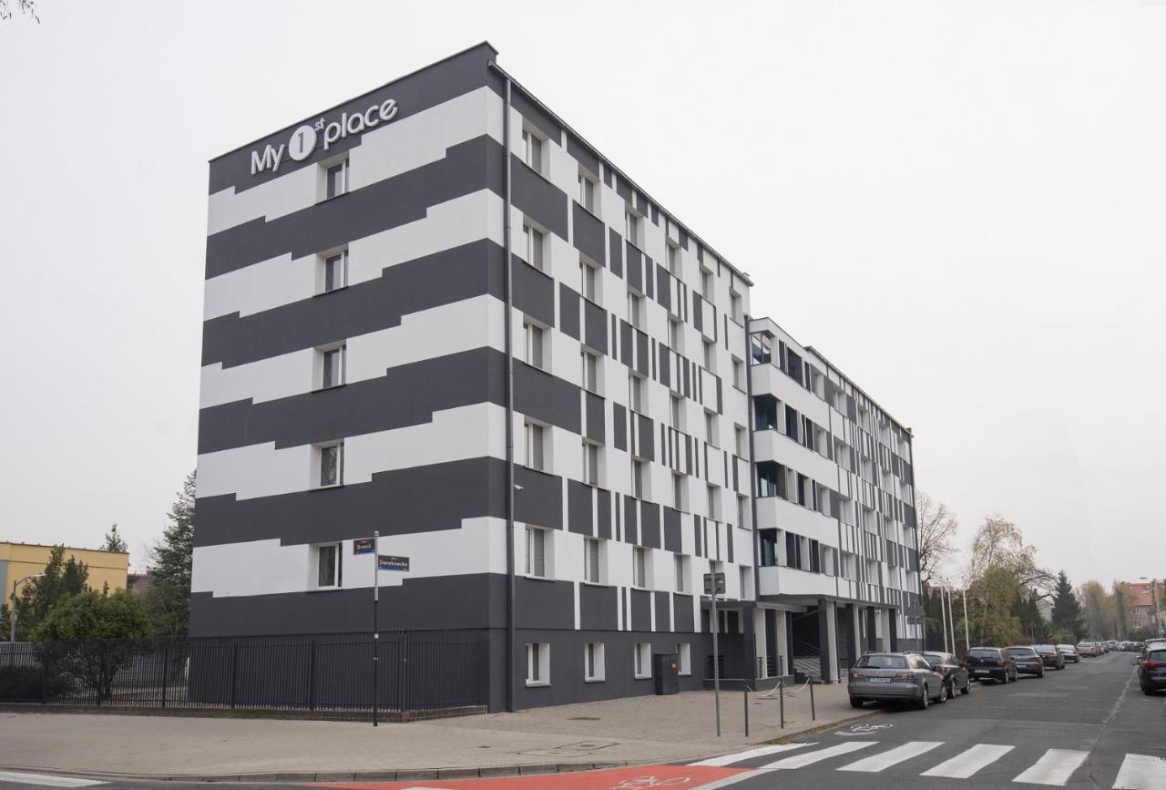 My 1St Place Poznan Aparthotel Ngoại thất bức ảnh